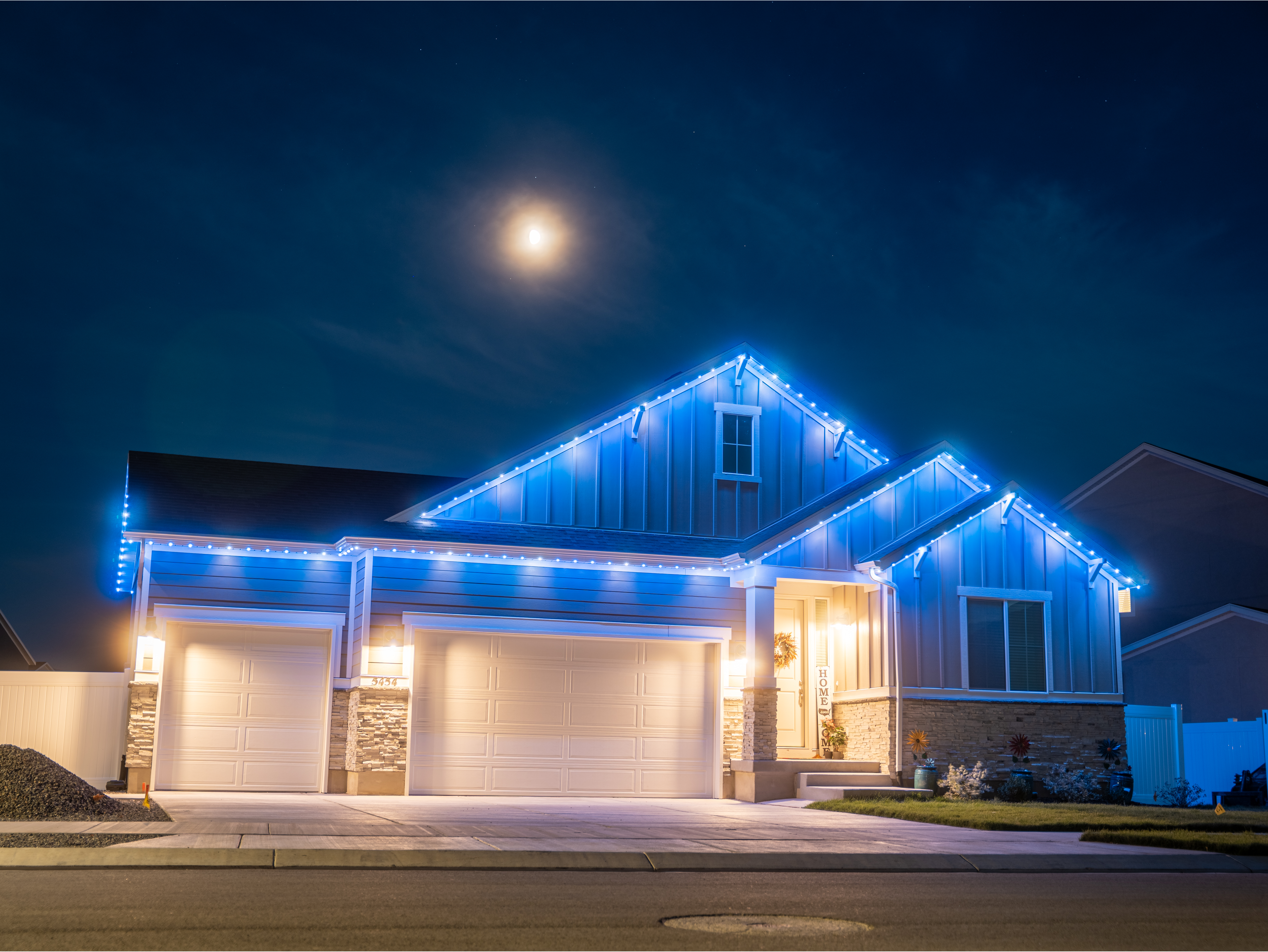Year-round permanent exterior lighting on Utah home
